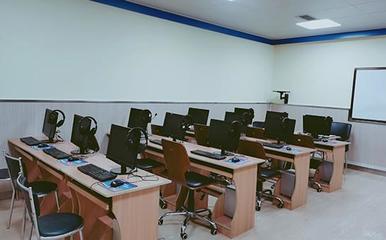 鄭州聯(lián)大教育 軟件培訓(xùn)的領(lǐng)航者，助力中原IT人才崛起